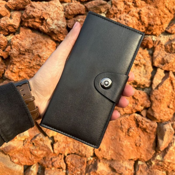 Tri-Fold Leather Wallet – Black